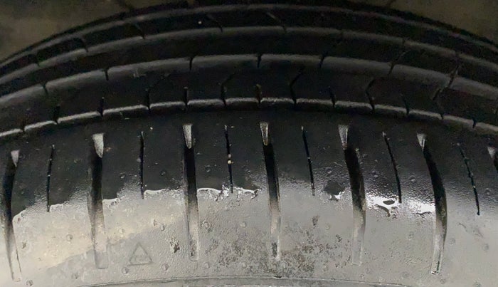 2021 Maruti Baleno ZETA PETROL 1.2, Petrol, Manual, 11,464 km, Left Front Tyre Tread