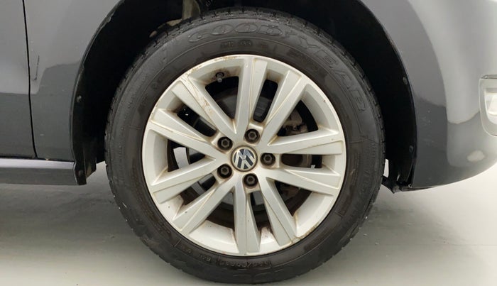 2013 Volkswagen Polo GT TSI 1.2 PETROL AT, Petrol, Automatic, 56,628 km, Right Front Wheel
