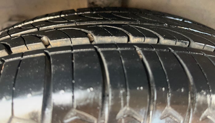 2016 Hyundai Grand i10 SPORTZ 1.2 KAPPA VTVT, Petrol, Manual, 48,070 km, Right Rear Tyre Tread