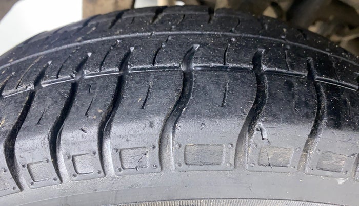2018 Maruti Alto 800 LXI, Petrol, Manual, 32,390 km, Right Rear Tyre Tread