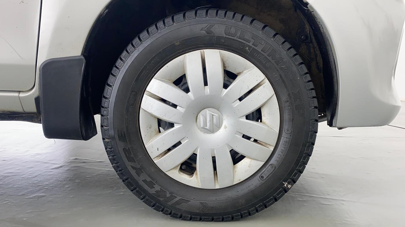 2018 Maruti Alto 800 LXI, Petrol, Manual, 32,390 km, Right Front Wheel