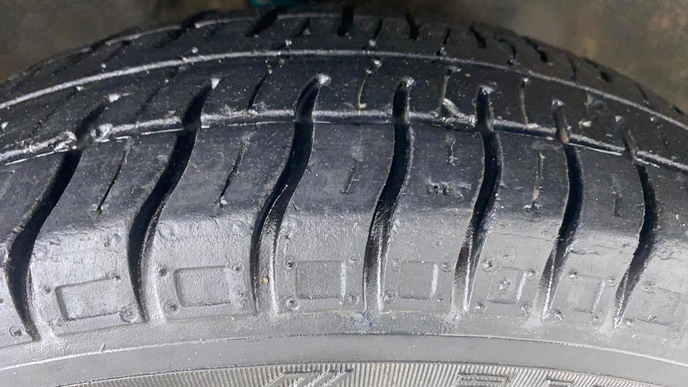 2018 Maruti Alto 800 LXI, Petrol, Manual, 32,390 km, Right Front Tyre Tread