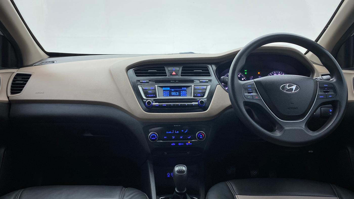 2016 Hyundai Elite i20 Sportz 1.2 VTVT MT, Petrol, Manual, 31,628 km, Dashboard
