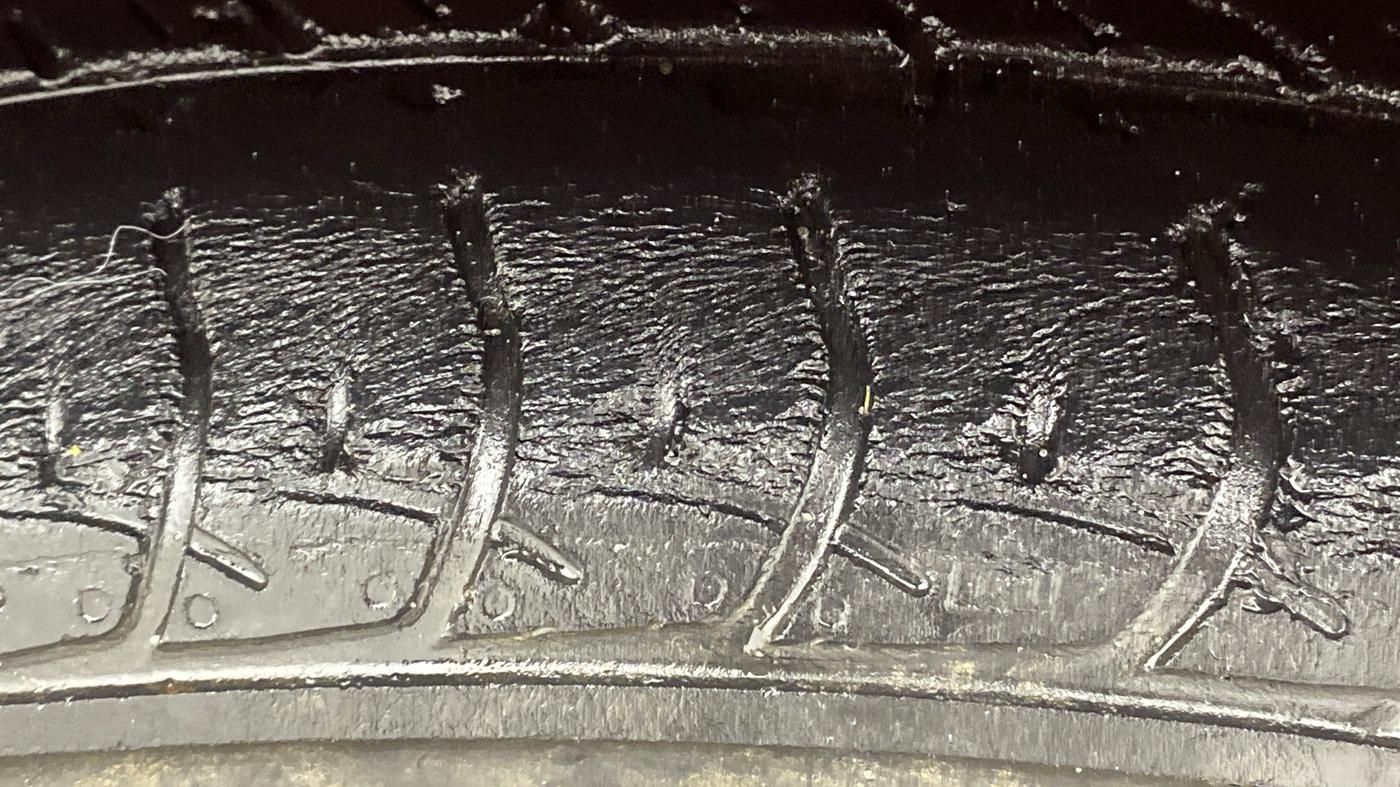2017 Maruti Celerio VXI AMT, Petrol, Automatic, 22,444 km, Left Front Tyre Tread