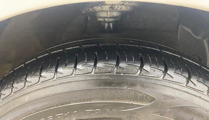 2017 Hyundai Grand i10 ASTA 1.2 KAPPA VTVT, Petrol, Manual, 76,308 km, Right Front Tyre Tread