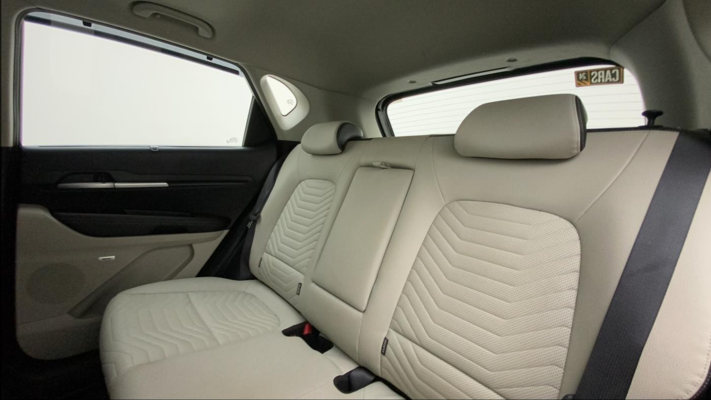 2022 KIA SONET HTX PLUS 1.0 IMT, Petrol, Manual, 14,324 km, Right Side Rear Door Cabin