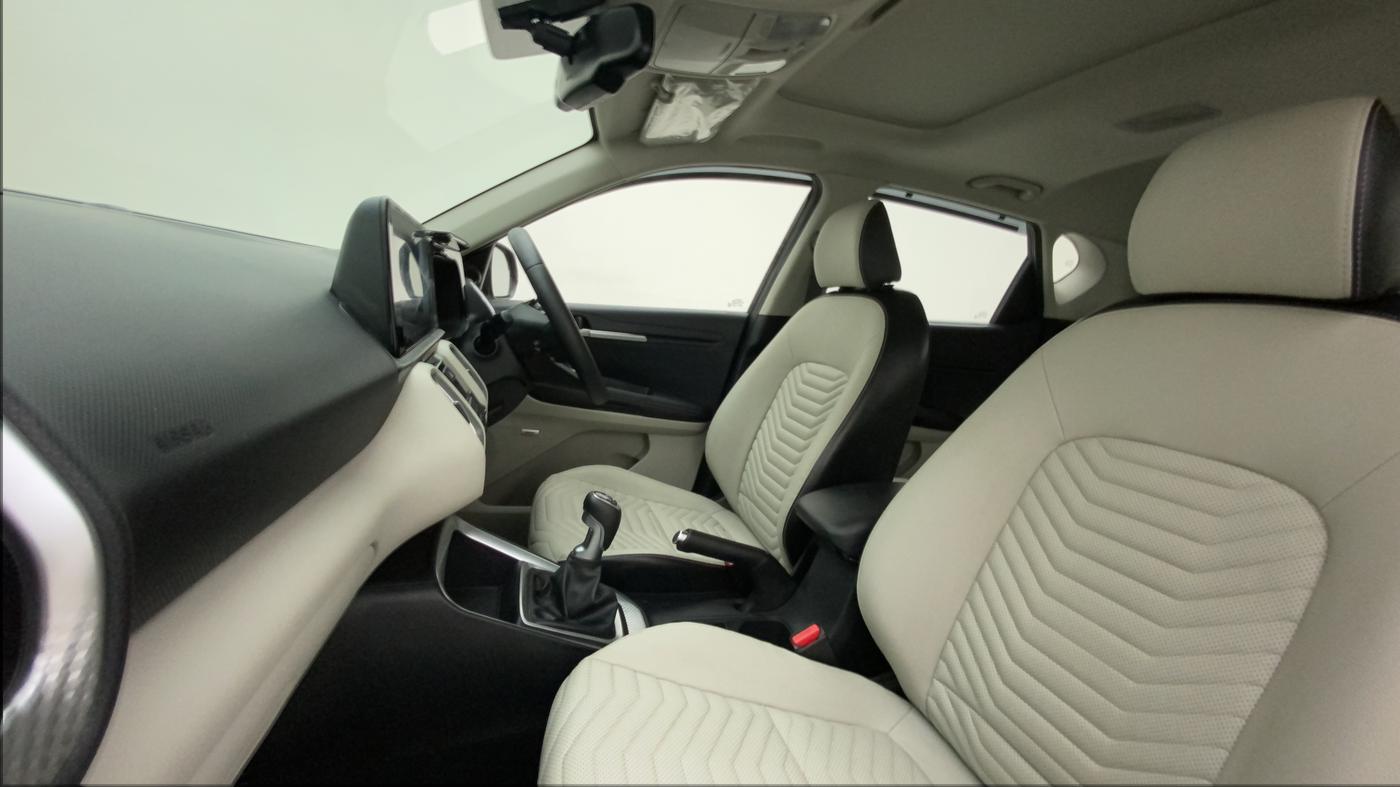2022 KIA SONET HTX PLUS 1.0 IMT, Petrol, Manual, 14,324 km, Right Side Front Door Cabin