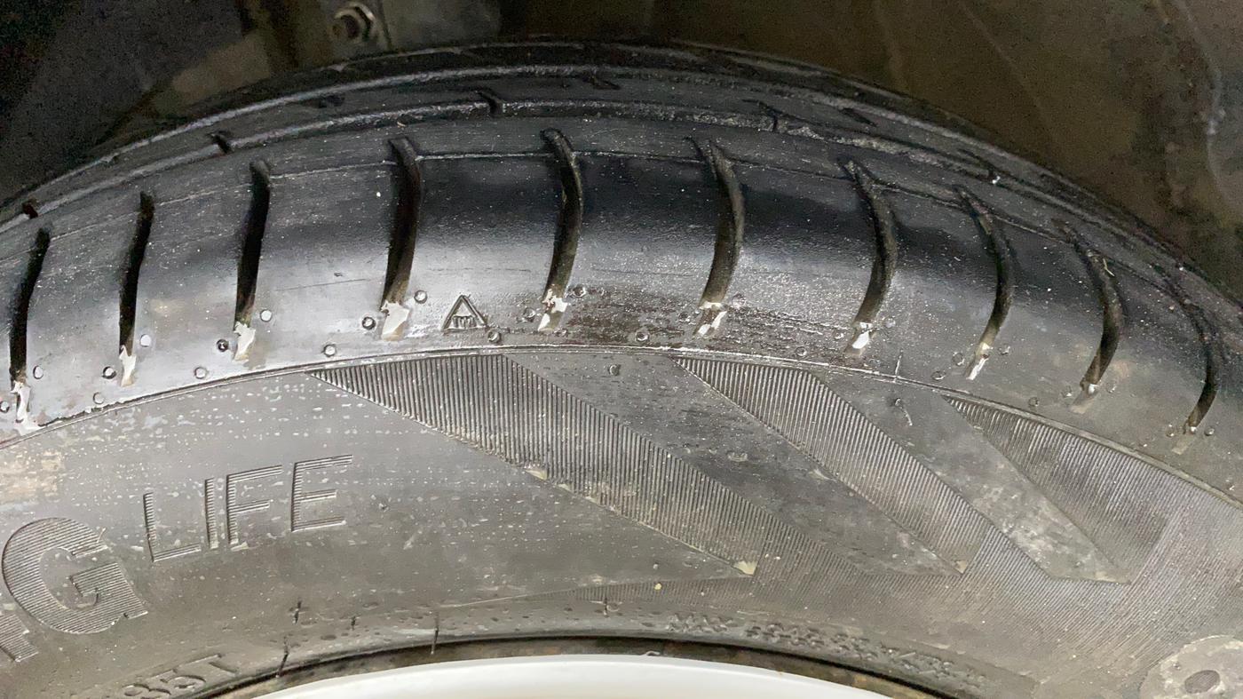 2019 Maruti Swift LXI, Petrol, Manual, 69,600 km, Left Front Tyre Tread