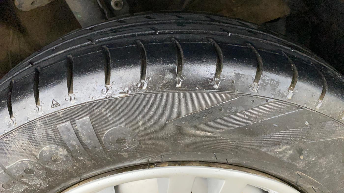 2019 Maruti Swift LXI, Petrol, Manual, 69,600 km, Right Front Tyre Tread