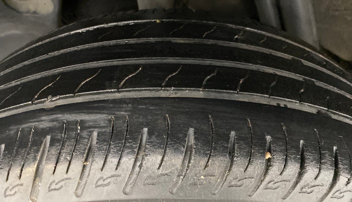 2014 Nissan Terrano XL P, Petrol, Manual, 76,646 km, Right Rear Tyre Tread