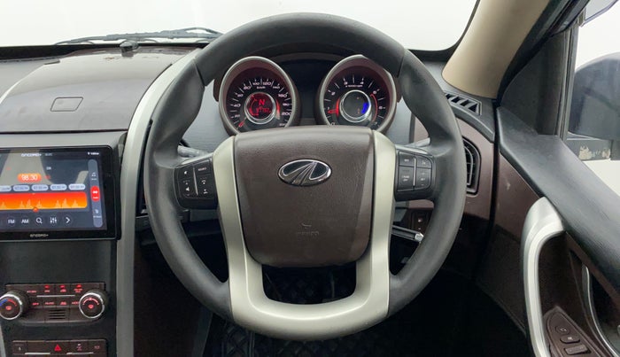 2014 Mahindra XUV500 W6, Diesel, Manual, 97,791 km, Steering Wheel Close Up