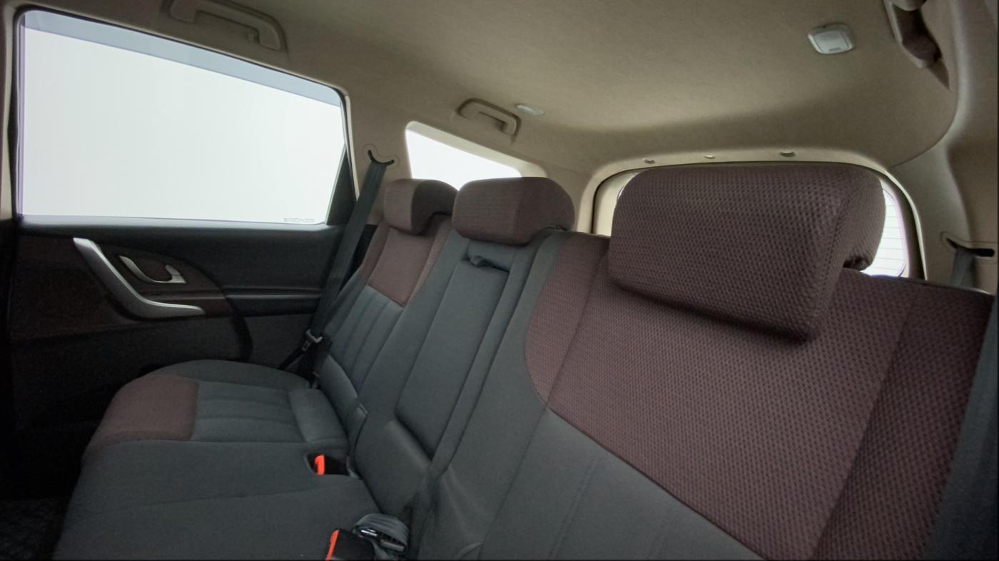 2014 Mahindra XUV500 W6, Diesel, Manual, 97,791 km, Right Side Rear Door Cabin