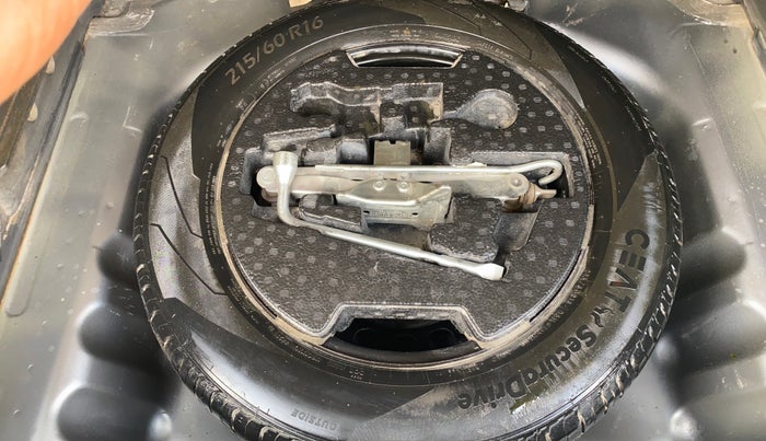 2017 Maruti Vitara Brezza ZDI PLUS, Diesel, Manual, 1,45,205 km, Spare Tyre