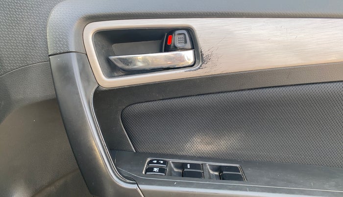 2017 Maruti Vitara Brezza ZDI PLUS, Diesel, Manual, 1,45,205 km, Driver Side Door Panels Control