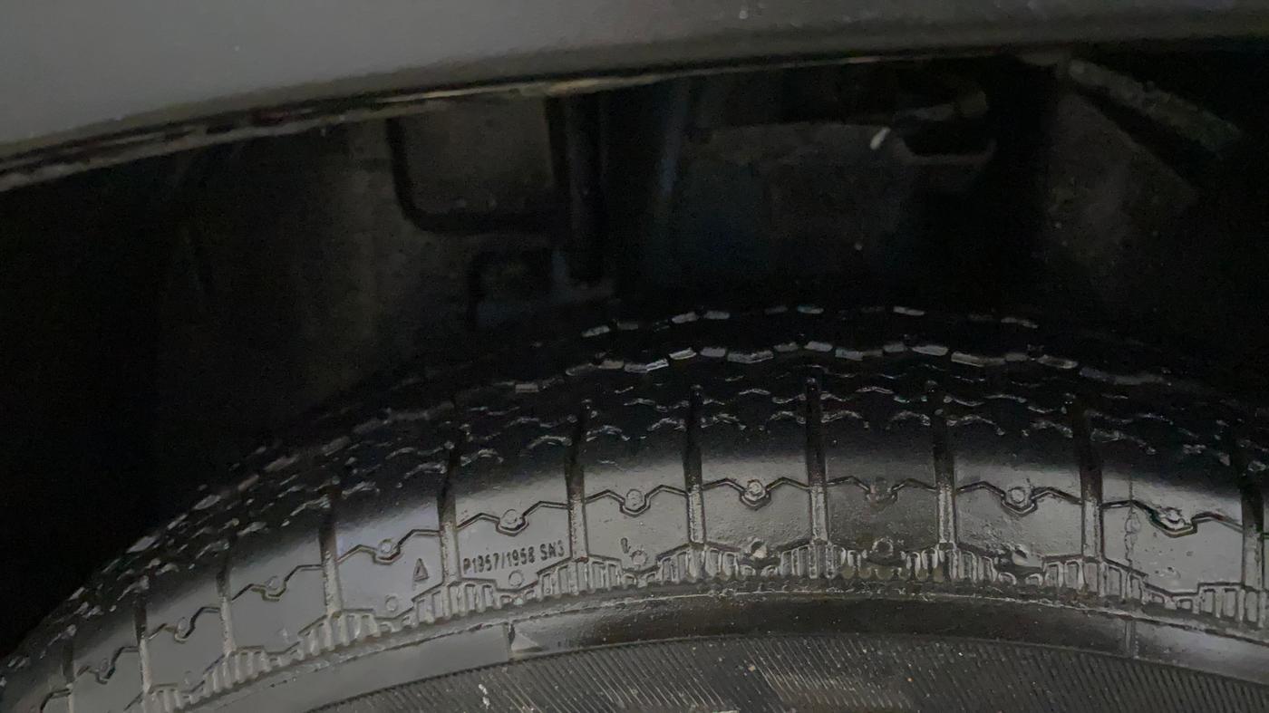 2021 Renault Kwid RXT 1.0 (O), Petrol, Manual, 33,094 km, Left Front Tyre Tread