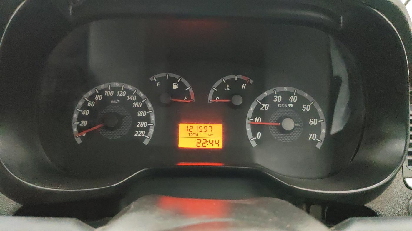 2014 Fiat Punto EVO ACTIVE 1.3 MULTIJET, Diesel, Manual, 1,21,587 km, Odometer Image