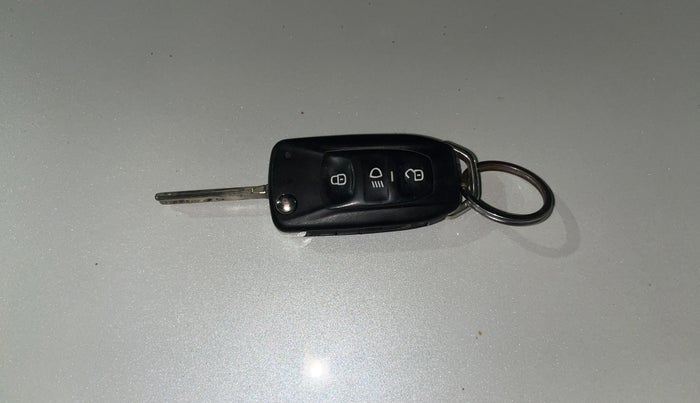 2019 Tata TIGOR XZ PLUS PETROL, Petrol, Manual, 88,609 km, Key Close Up