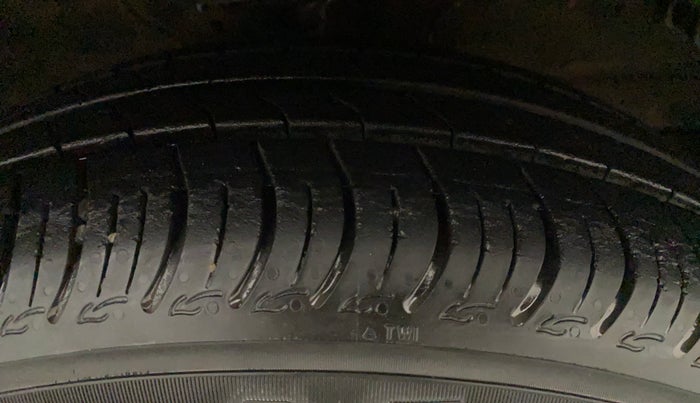 2019 Maruti S PRESSO VXI+, Petrol, Manual, 11,141 km, Right Front Tyre Tread