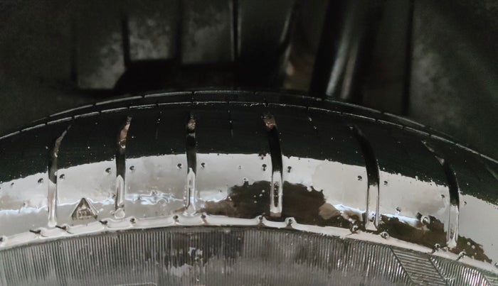 2018 Maruti Swift ZXI, Petrol, Manual, 71,190 km, Left Rear Tyre Tread
