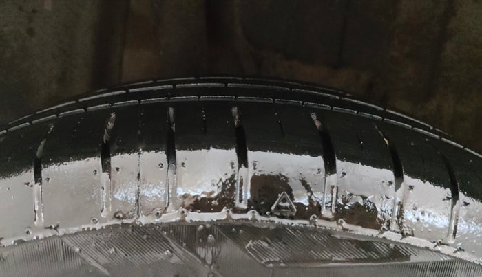 2018 Maruti Swift ZXI, Petrol, Manual, 71,190 km, Right Rear Tyre Tread