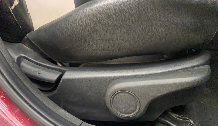 2015 Hyundai Grand i10 ASTA (O) 1.2 KAPPA VTVT, Petrol, Manual, 1,15,614 km, Driver Side Adjustment Panel