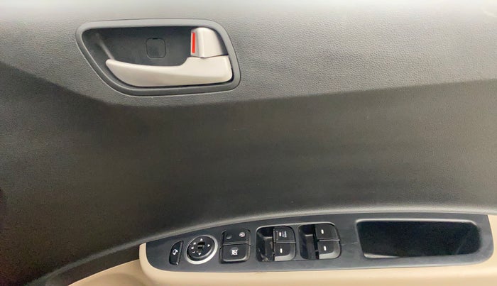 2015 Hyundai Grand i10 ASTA (O) 1.2 KAPPA VTVT, Petrol, Manual, 1,15,614 km, Driver Side Door Panels Control