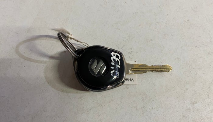 2019 Maruti Baleno DELTA PETROL 1.2, Petrol, Manual, 69,052 km, Key Close Up