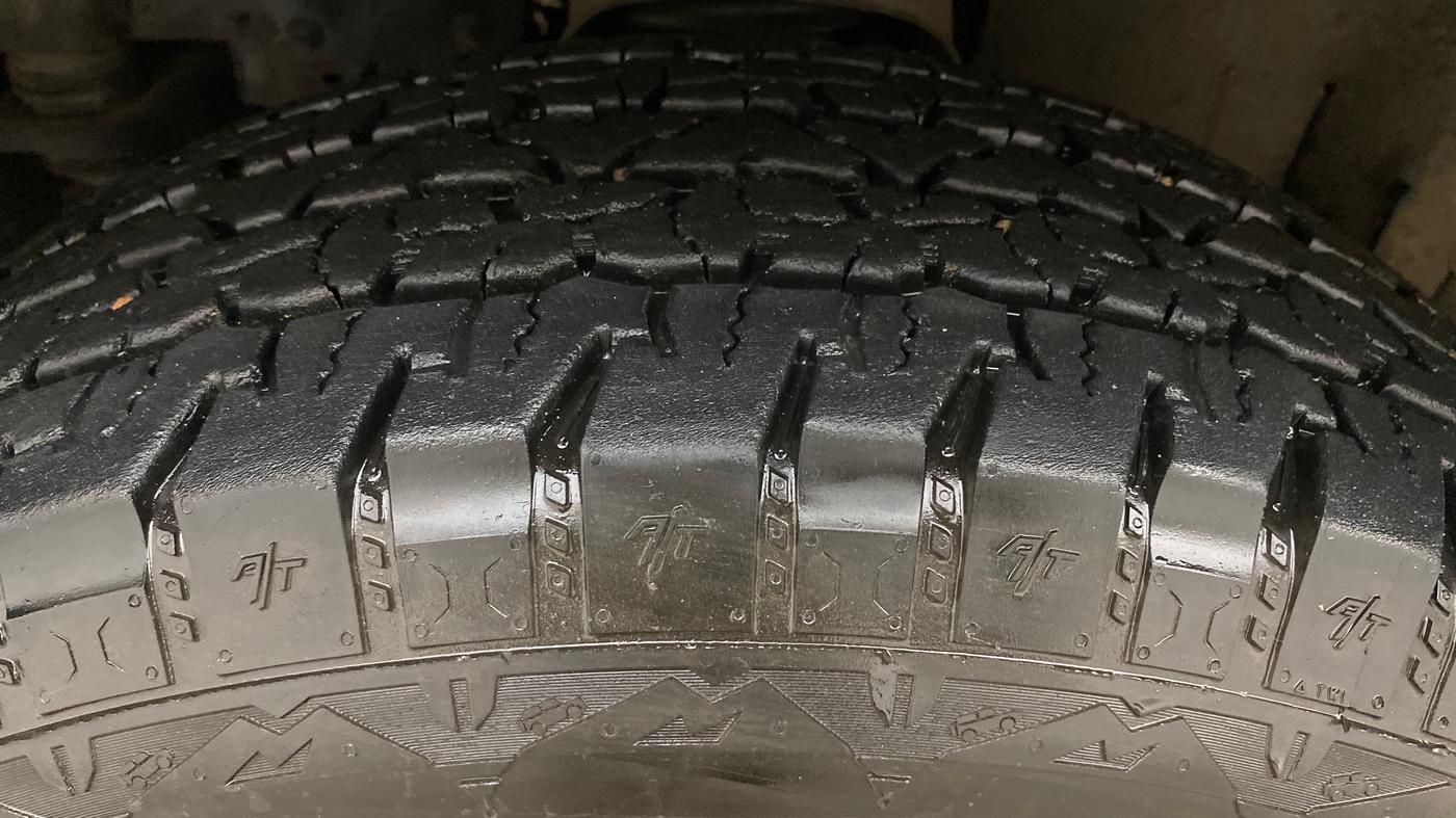 2021 Mahindra Thar LX PETROL HT 4WD AT, Petrol, Automatic, 57,732 km, Left Front Tyre Tread