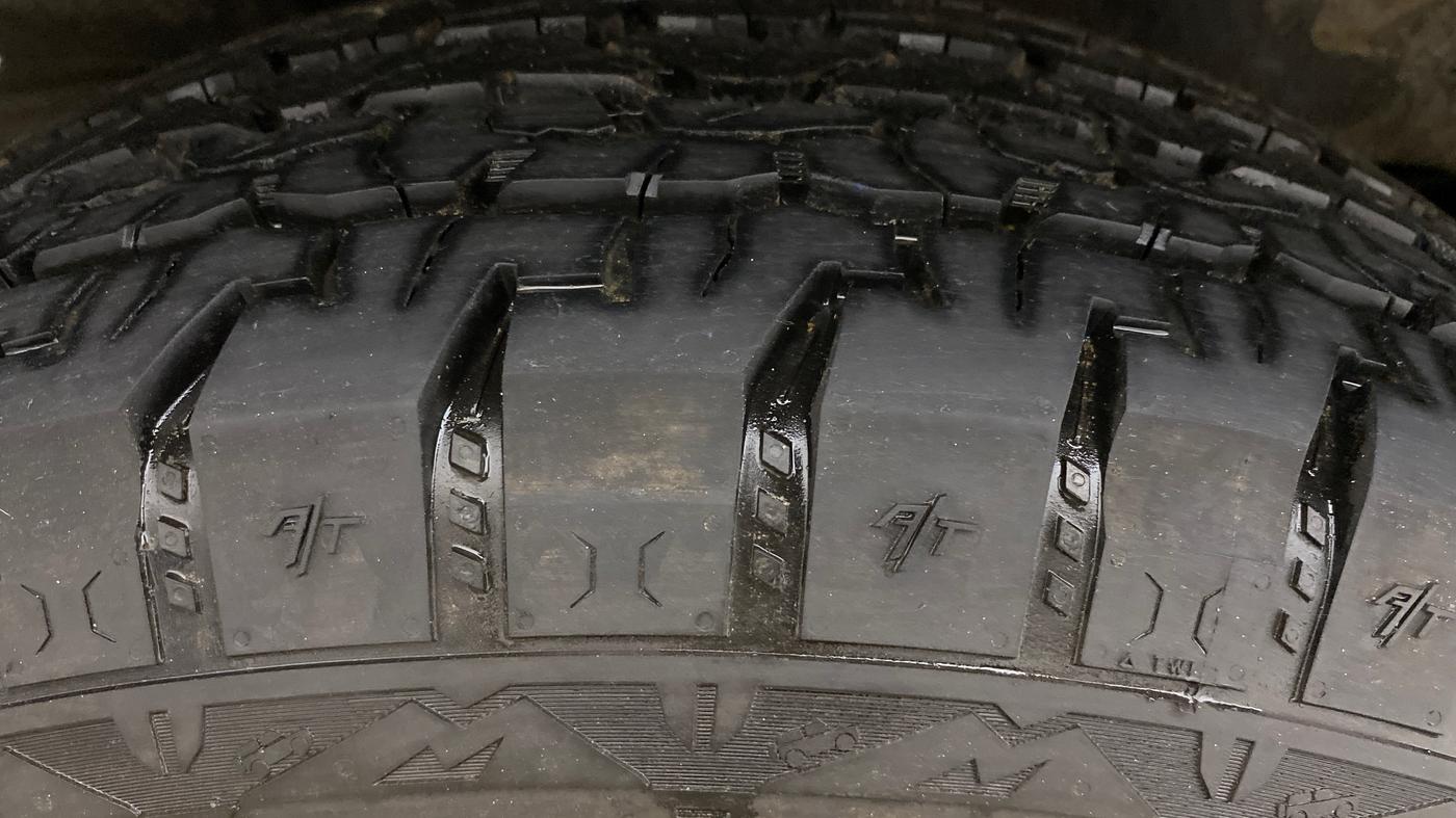 2021 Mahindra Thar LX PETROL HT 4WD AT, Petrol, Automatic, 57,732 km, Right Rear Tyre Tread