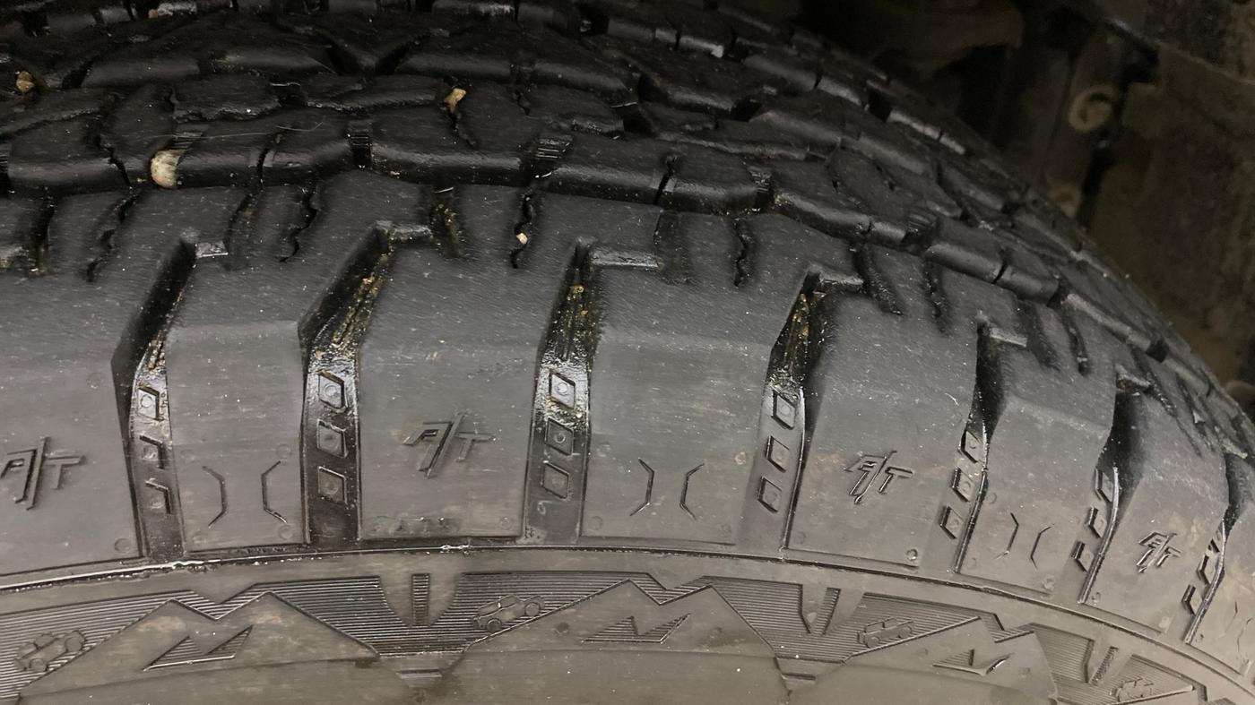 2021 Mahindra Thar LX PETROL HT 4WD AT, Petrol, Automatic, 57,732 km, Right Front Tyre Tread