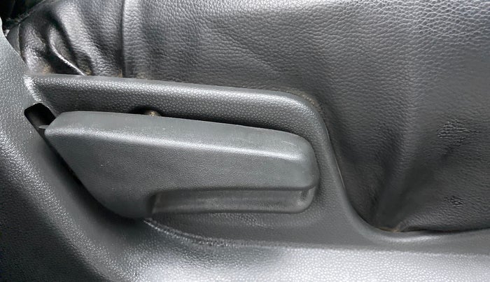 2012 Maruti Ritz VXI, Petrol, Manual, 62,252 km, Driver Side Adjustment Panel