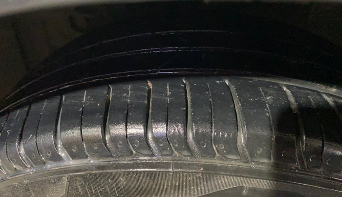 2021 Maruti S Cross ZETA 1.5, Petrol, Manual, 78,674 km, Left Front Tyre Tread