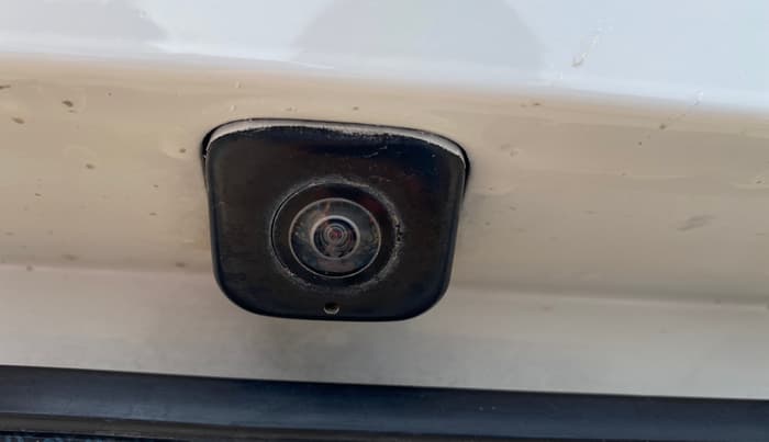 2021 Hyundai NEW I20 ASTA (O) 1.2 MT, Petrol, Manual, 1,34,714 km, Parking Camera