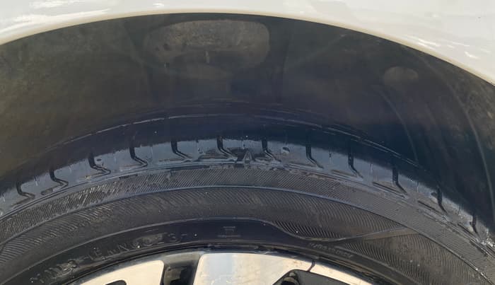2021 Hyundai NEW I20 ASTA (O) 1.2 MT, Petrol, Manual, 1,34,714 km, Right Front Tyre Tread