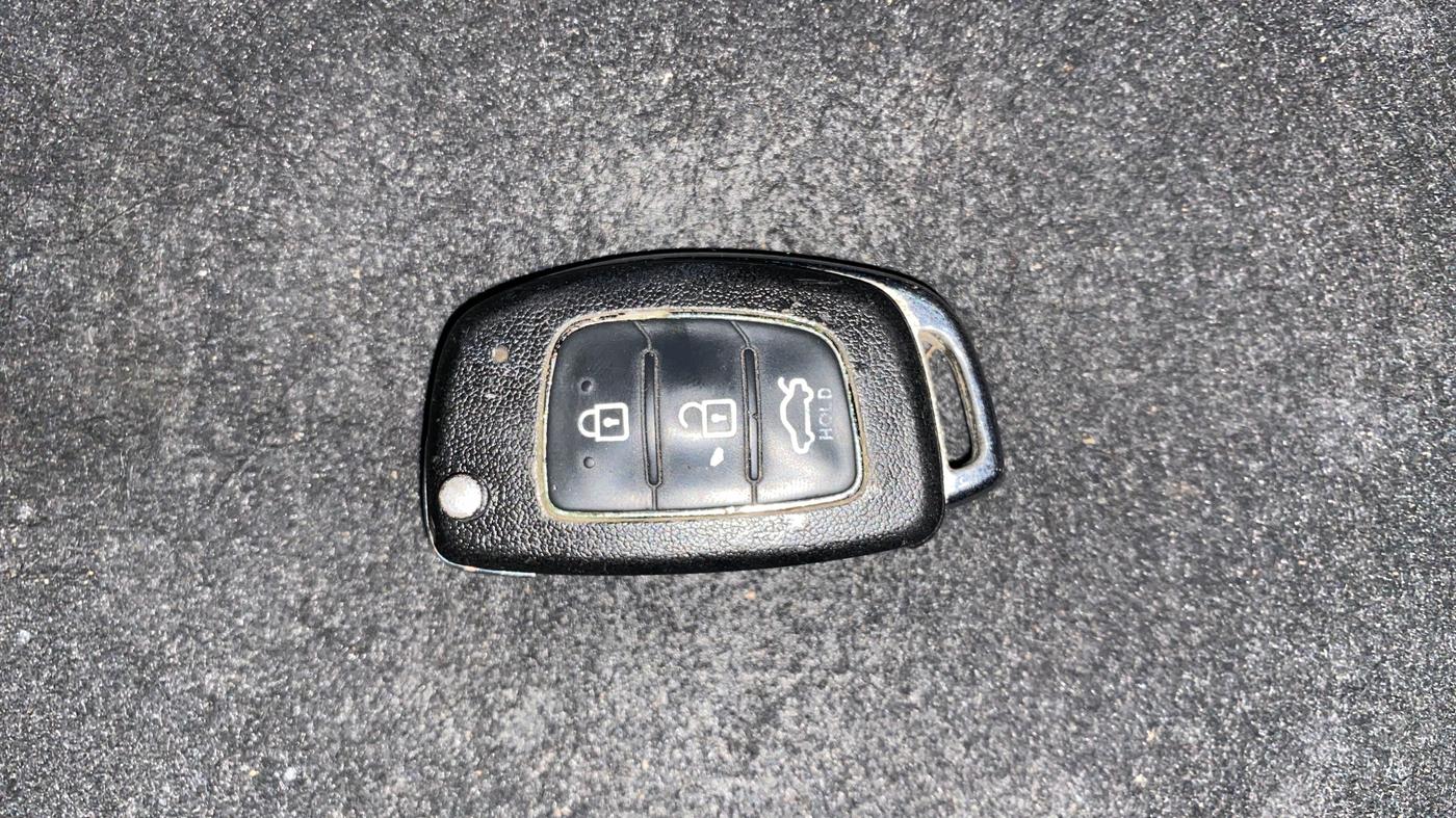 2012 Hyundai i20 SPORTZ 1.4 AT, Petrol, Automatic, 99,234 km, Key Close Up