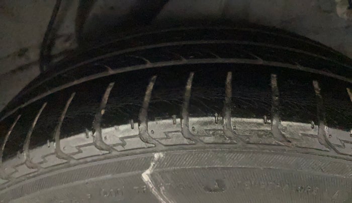 2012 Hyundai i20 SPORTZ 1.4 AT, Petrol, Automatic, 99,234 km, Left Rear Tyre Tread