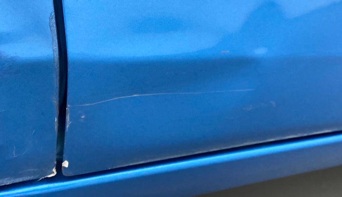 2015 Maruti Celerio VXI, Petrol, Manual, 65,528 km, Driver-side door - Minor scratches
