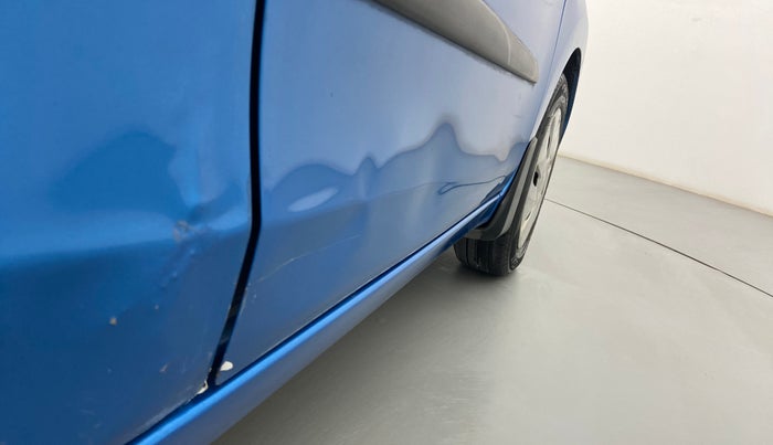 2015 Maruti Celerio VXI, Petrol, Manual, 65,528 km, Driver-side door - Slightly dented
