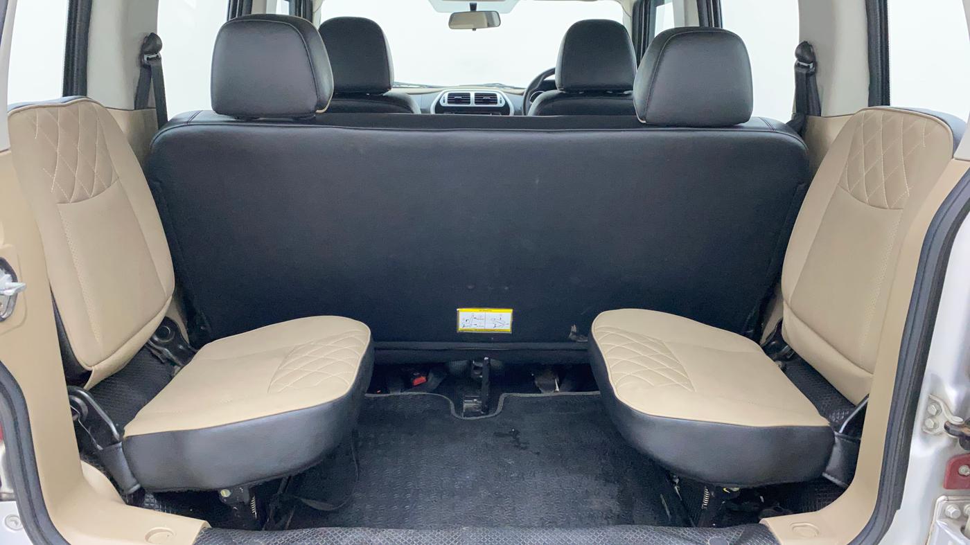 2018 Mahindra TUV300 T10, Diesel, Manual, 69,005 km, Third Seat Row ( optional )