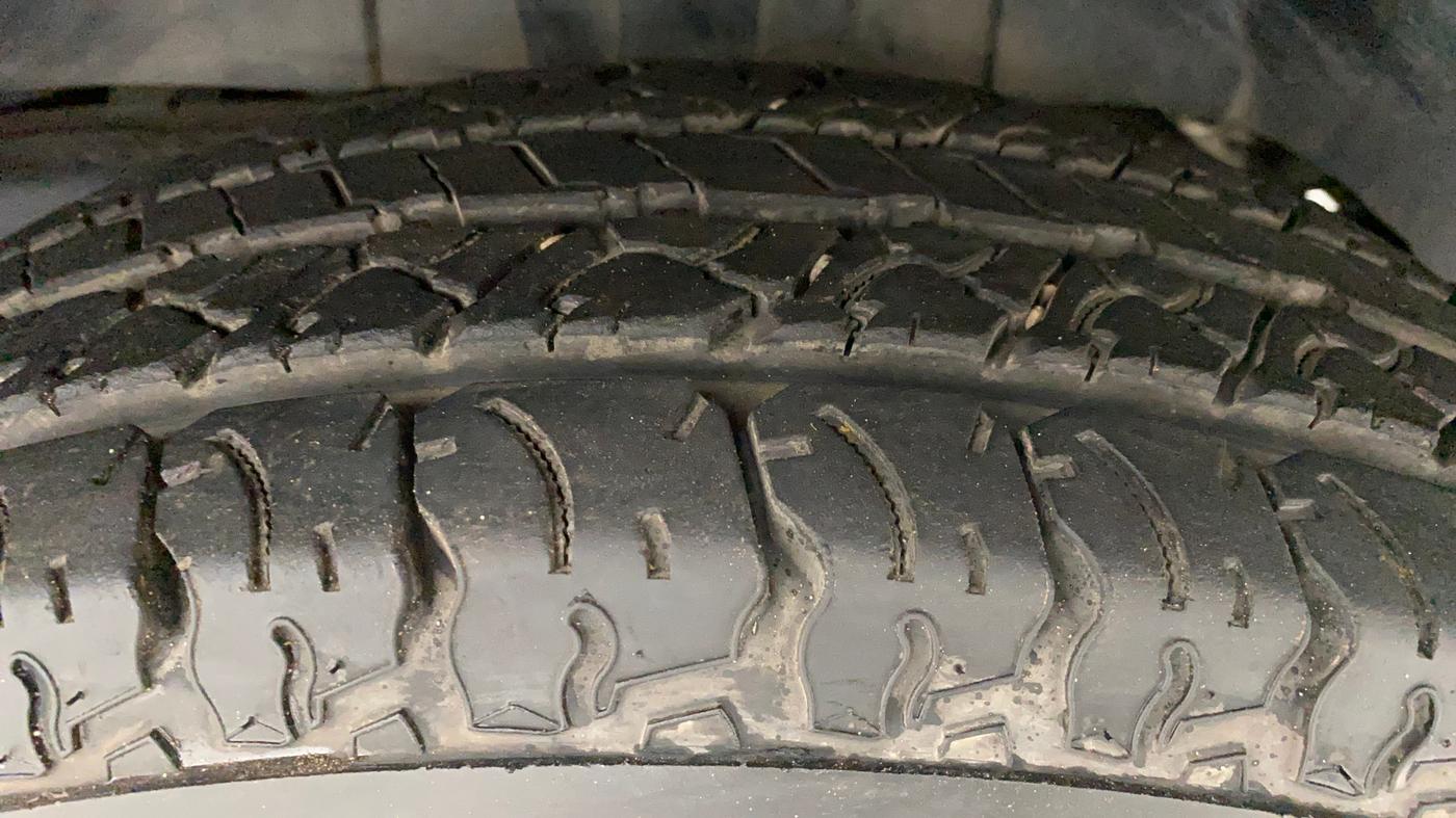 2018 Mahindra TUV300 T10, Diesel, Manual, 69,005 km, Left Rear Tyre Tread