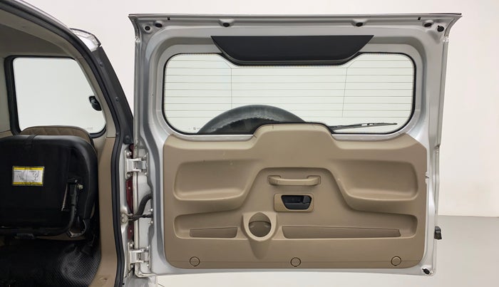 2018 Mahindra TUV300 T10, Diesel, Manual, 69,005 km, Boot Door Open