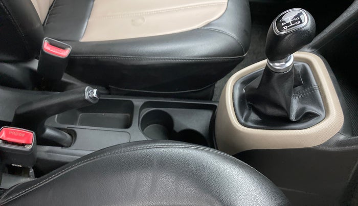 2019 Hyundai Grand i10 SPORTZ 1.2 KAPPA VTVT, Petrol, Manual, 1,12,010 km, Gear Lever