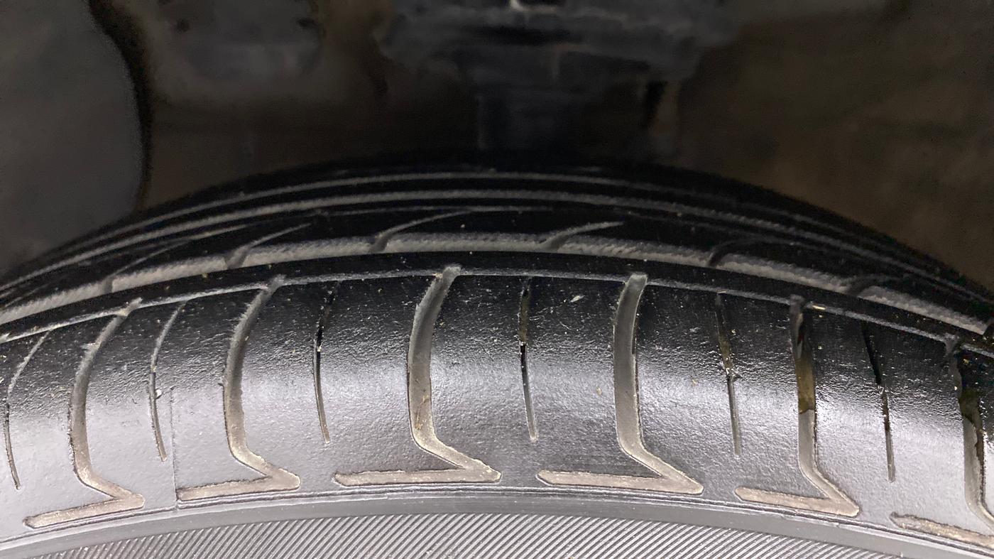 2019 Hyundai Grand i10 SPORTZ 1.2 KAPPA VTVT, Petrol, Manual, 1,12,010 km, Left Front Tyre Tread