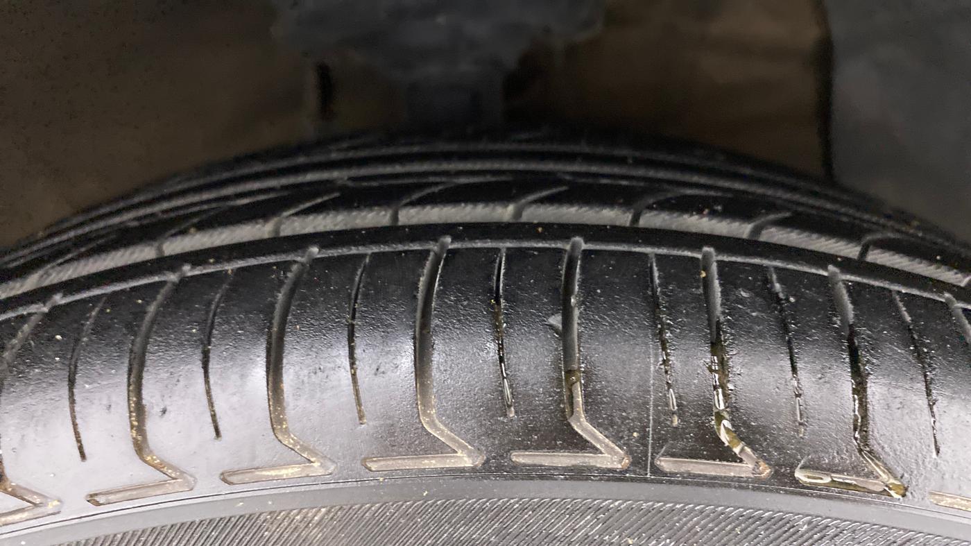 2019 Hyundai Grand i10 SPORTZ 1.2 KAPPA VTVT, Petrol, Manual, 1,12,010 km, Right Front Tyre Tread