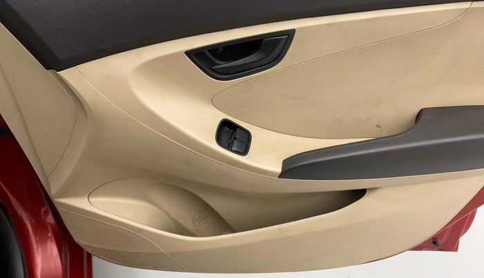 2012 Hyundai Eon ERA +, CNG, Manual, 76,734 km, Driver Side Door Panels Control