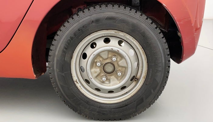 2012 Hyundai Eon ERA +, CNG, Manual, 76,734 km, Left Rear Wheel