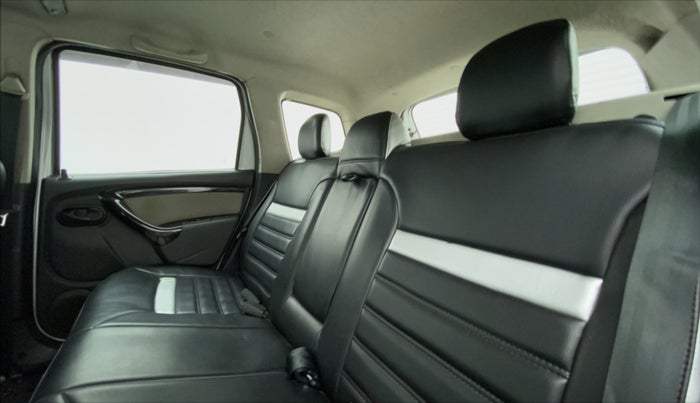 2015 Renault Duster 85 PS RXL, Diesel, Manual, 94,434 km, Right Side Rear Door Cabin