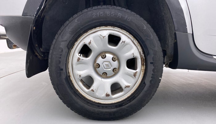 2015 Renault Duster 85 PS RXL, Diesel, Manual, 94,434 km, Right Rear Wheel