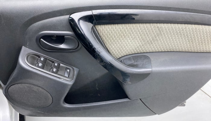 2015 Renault Duster 85 PS RXL, Diesel, Manual, 94,434 km, Driver Side Door Panels Control