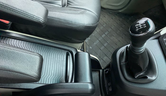 2019 Mahindra MARAZZO M6 8 STR, Diesel, Manual, 19,323 km, Gear Lever